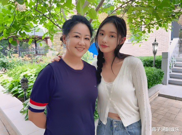jbo竞博电竞APP月嫂发文辟谣照顾林允月子：只是在朋友家做客合影而已(图1)