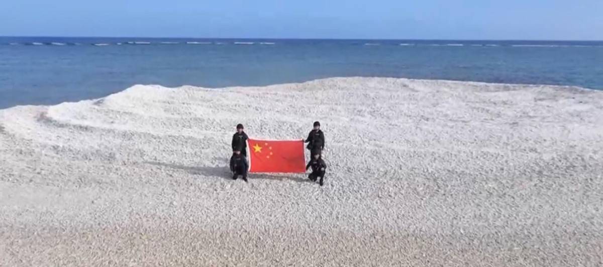 菲军突破海上封锁线，紧随中方登上铁线礁，菲国内一片欢腾