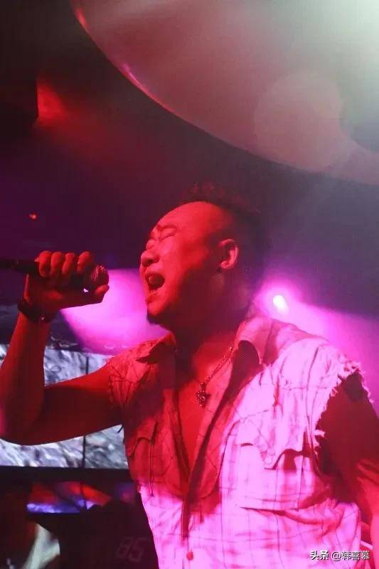 44岁歌手苟伟去世，睡梦中逝世家中，师从黄家强最后现身状态差