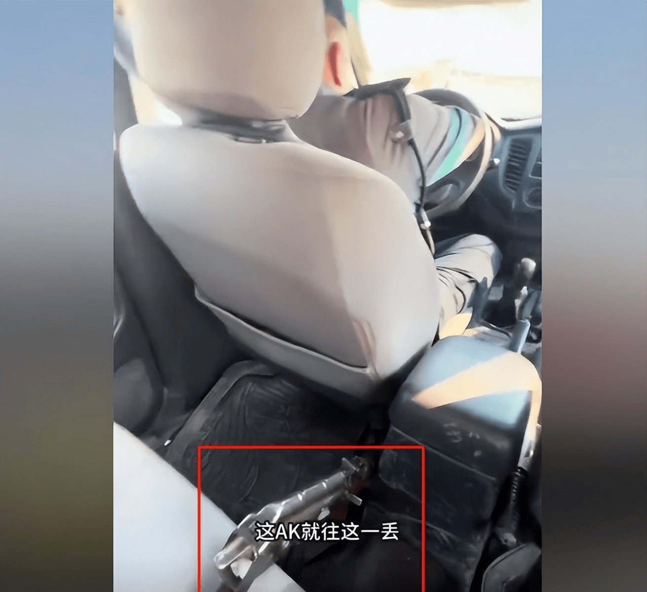 JN江南网址中国小伙在约旦车子被偷警察抓捕偷车贼后怒斥：中国人你也敢动(图11)