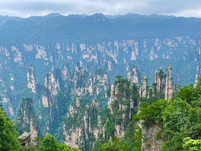 湖南旅游团报名4日游价格，张家界四日游旅游路线推荐，全篇实用