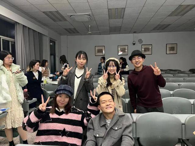 高考623分的脑瘫少年毕业了-2020年脑瘫高考状元