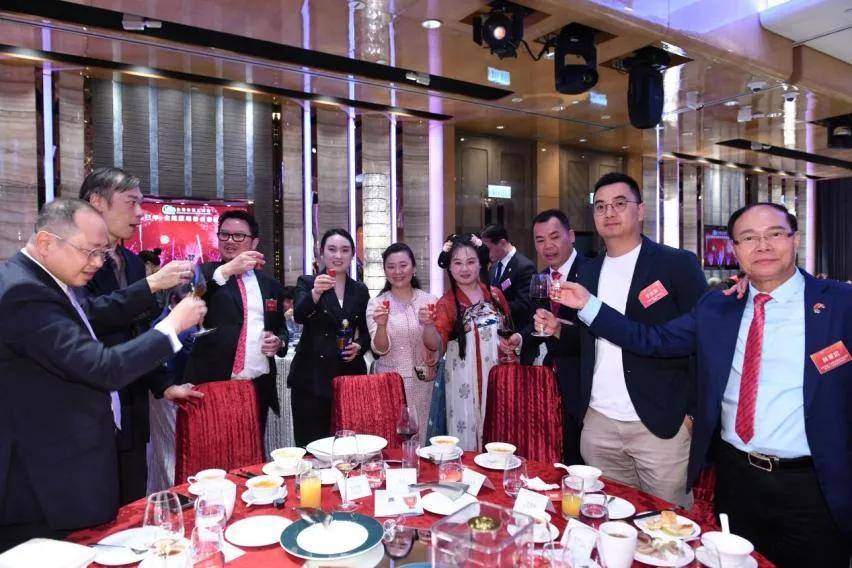 西凤酒惊艳亮相香港工商联新春晚会，共绘东方酒韵新篇