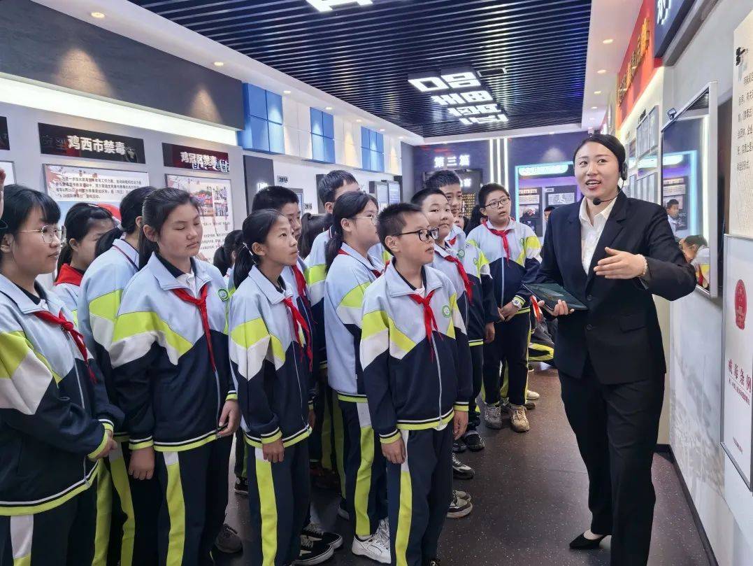 鸡西东风小学对口中学图片