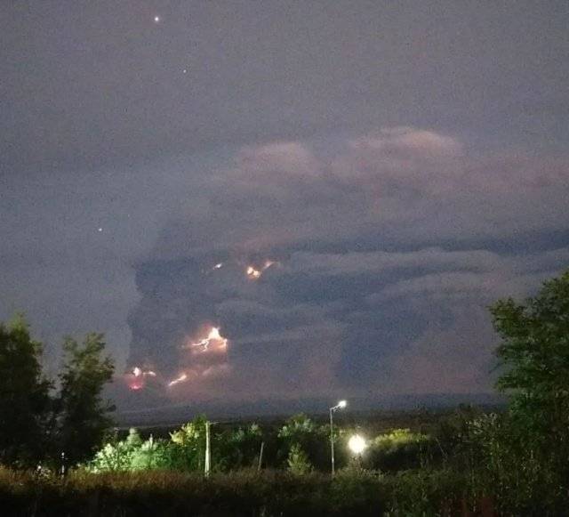 俄罗斯突发！7.0级地震！火山喷发→